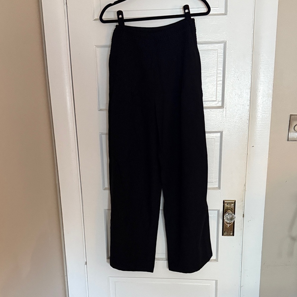 Elegant Black Women's Pants - Picture 4 of 8